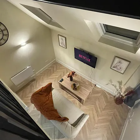 Apartmán Stylish Mezzanine In *