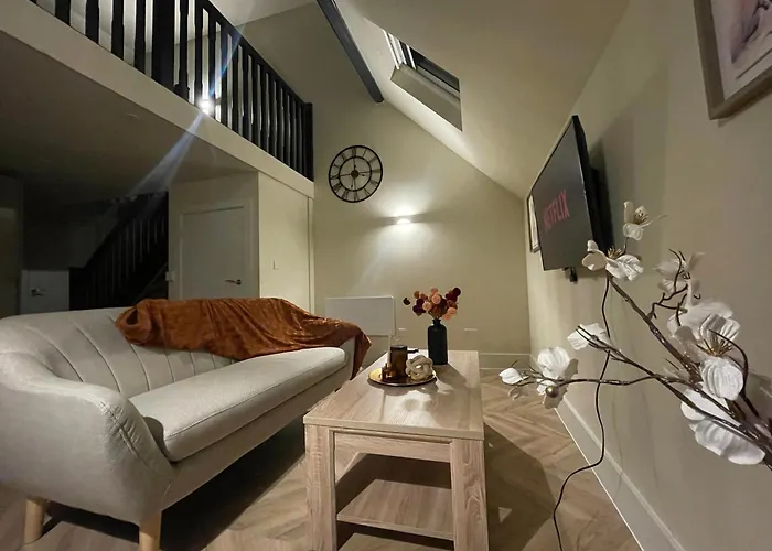 公寓 Stylish Mezzanine In *